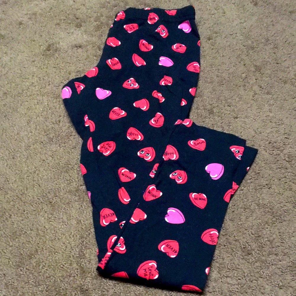 Valentine’s Day leggings size 14 girls hearts, cute pants EUC statement pants